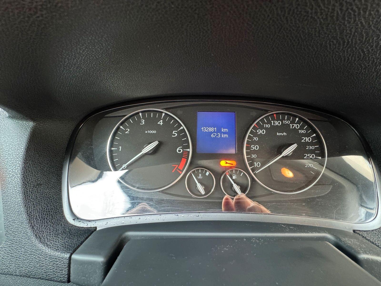 Renault Laguna 2009 — photo 13