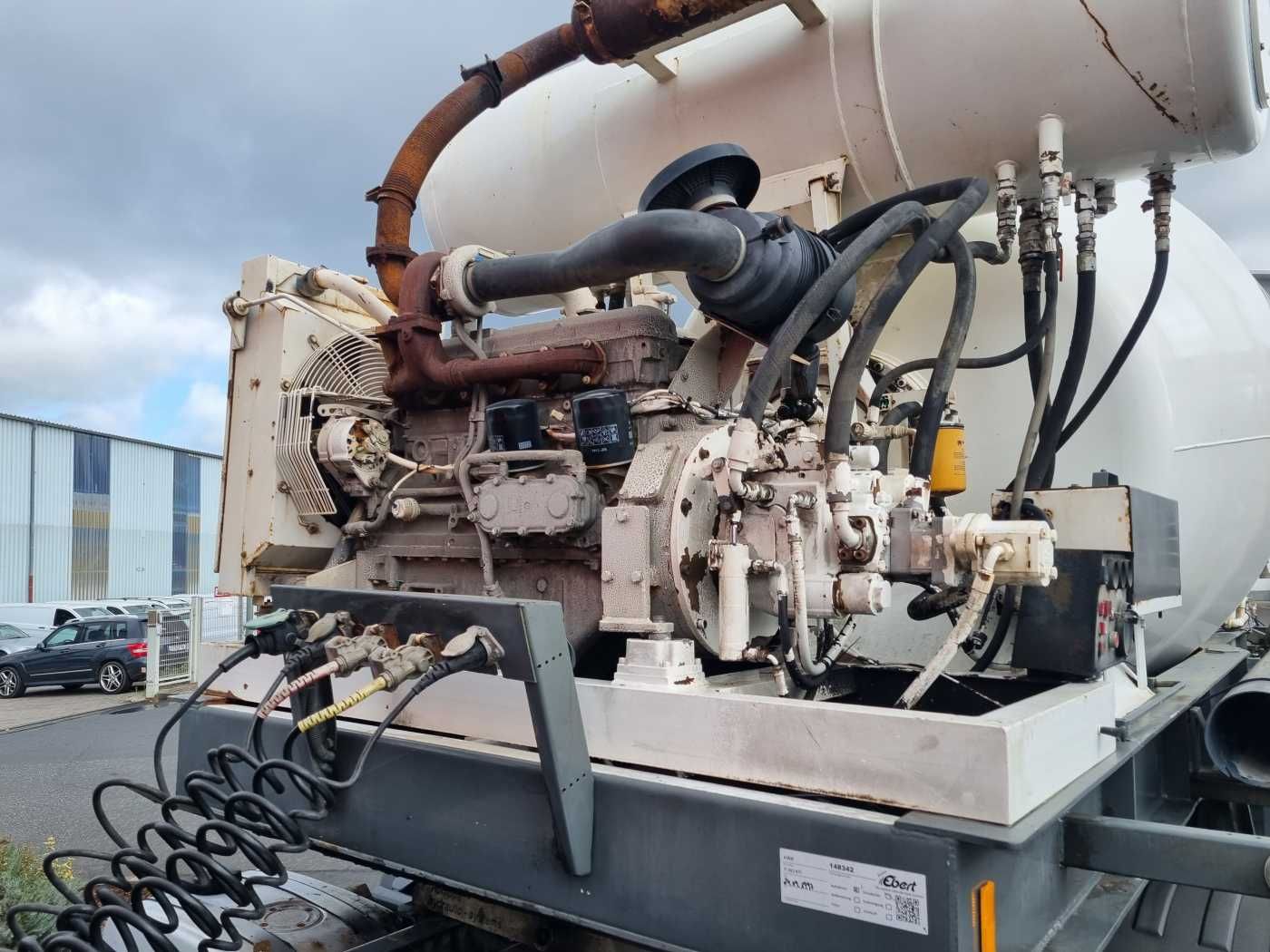 Fahrzeugabbildung Andere KWB P-382-STI Betonmischer Motor SAF-Achsen Lift