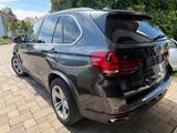 BMW X5 xDrive40d - - BMW X5 mit Diesel-Antrieb: Grau, Luftfederung