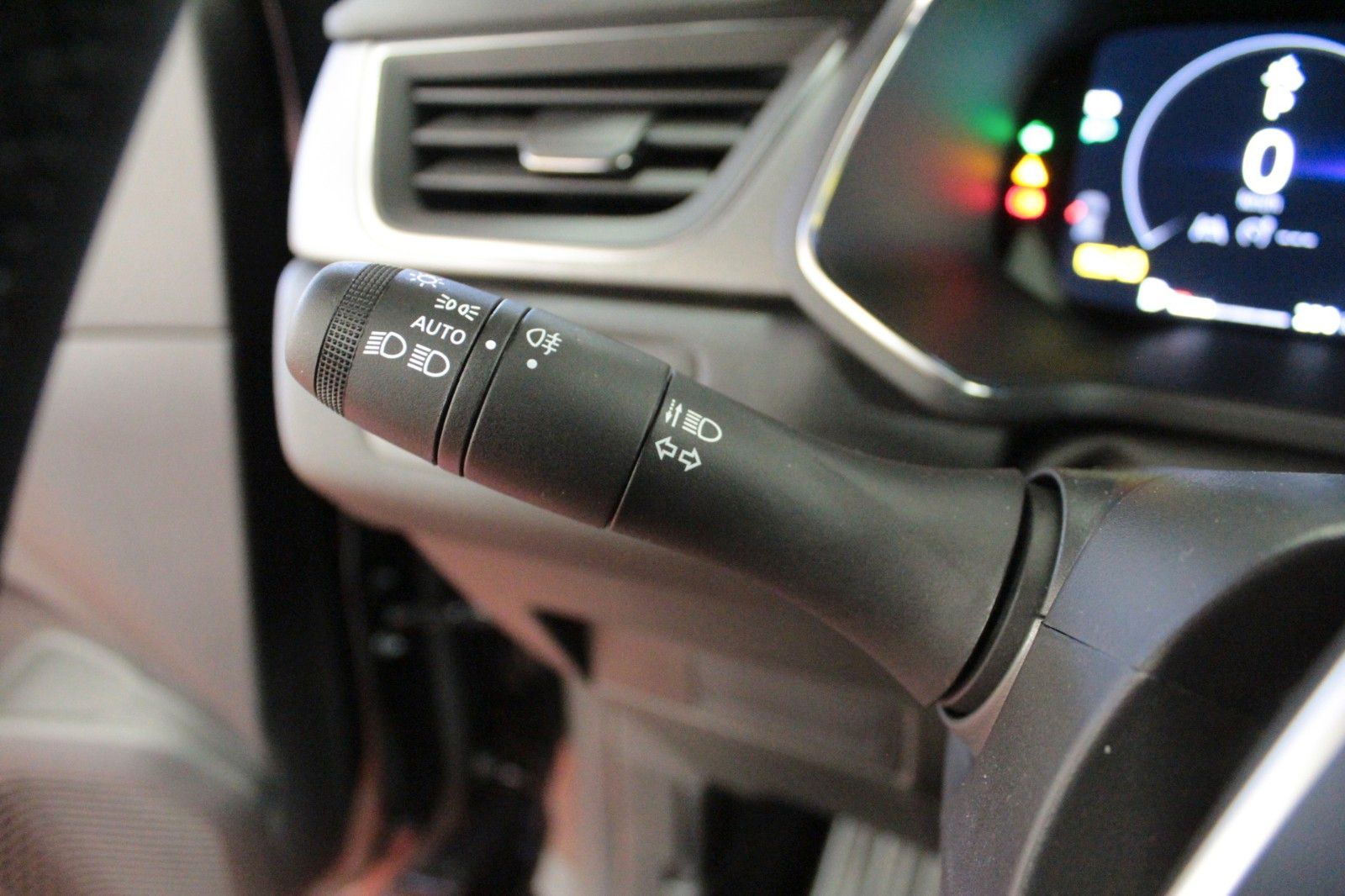 Fahrzeugabbildung Renault Captur Mild Hybrid 160 EDC Techno #15173
