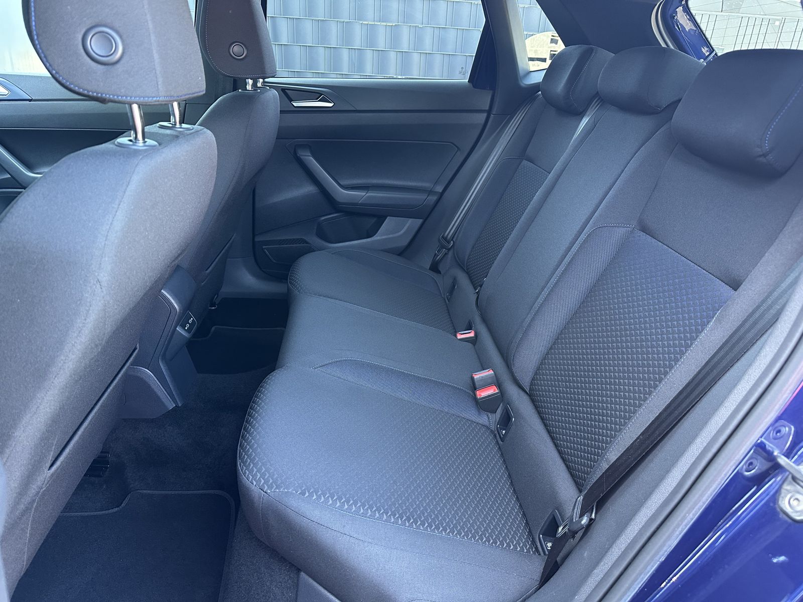Fahrzeugabbildung Volkswagen Polo 1.0 TSI United NAV+KAMERA+SHZ+KEYLESS