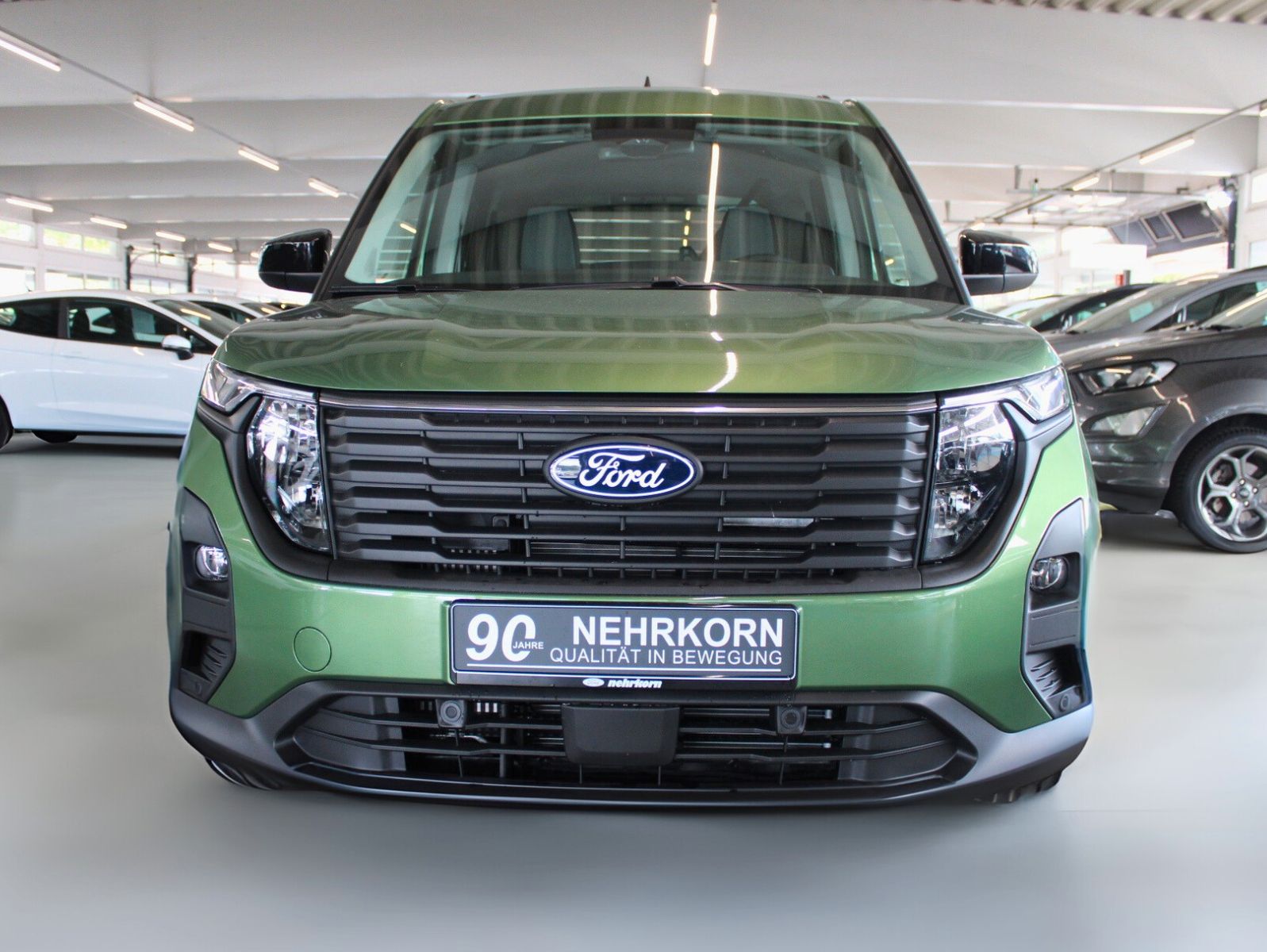 Fahrzeugabbildung Ford Tourneo Courier Titanium Automatik FahrerAssPak