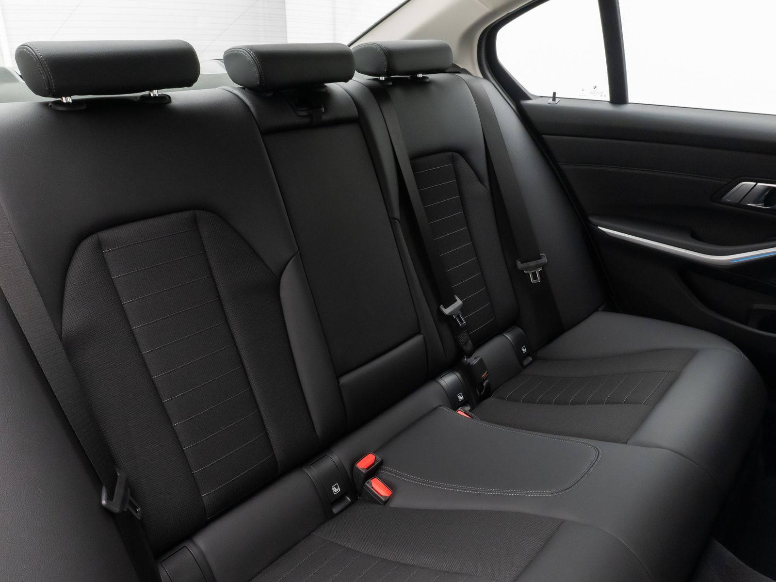 Fahrzeugabbildung BMW 320i xD DAB CockPit+ PDC DrivingAssit AHK Sport