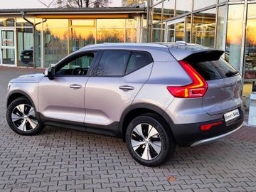 Volvo XC 40 XC40 Core 2WD KLIMA-LED-SHZG-NAVI-FSHZG
