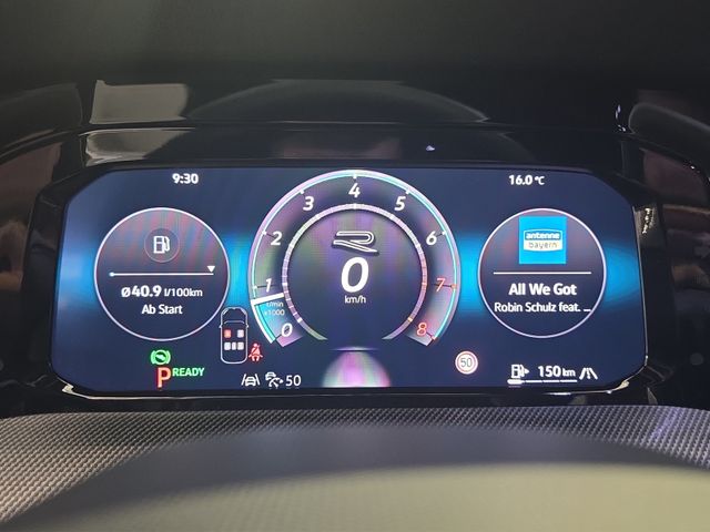 Golf VIII Var. R-Line 1.5 eTSI DSG*AHK*IQ.LIGHT*