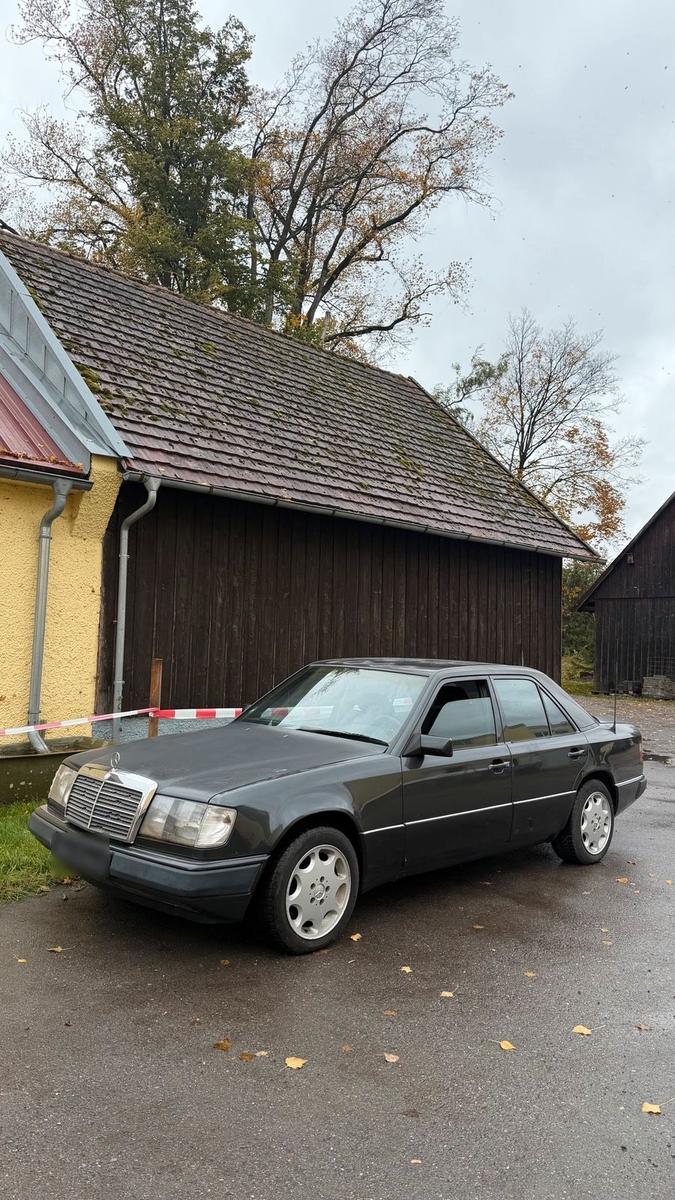 Mercedes-Benz E 300