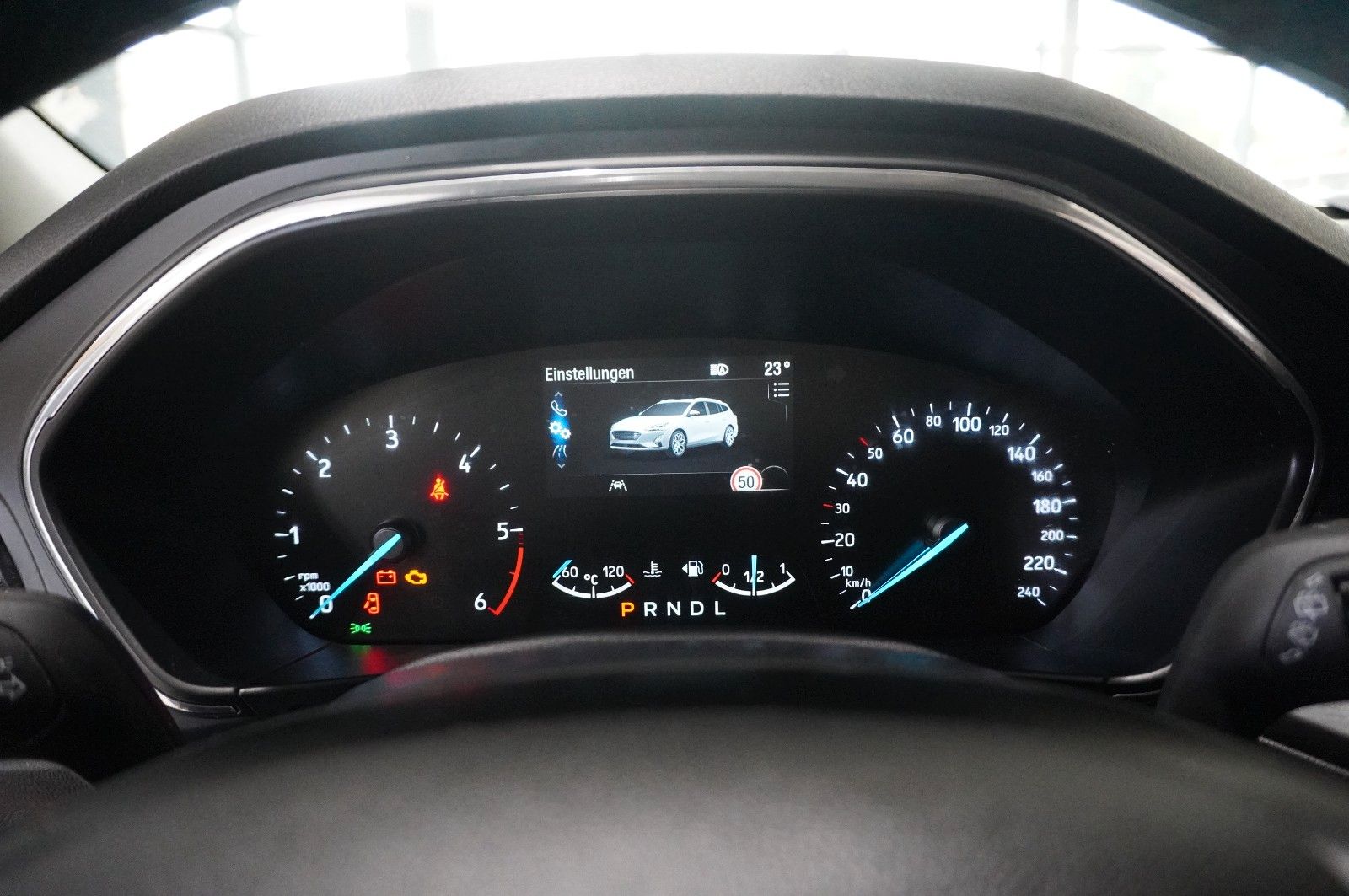 Fahrzeugabbildung Ford Focus Turnier 2.0D TITANIUM NAVI/LED/KAMERA/SHZ