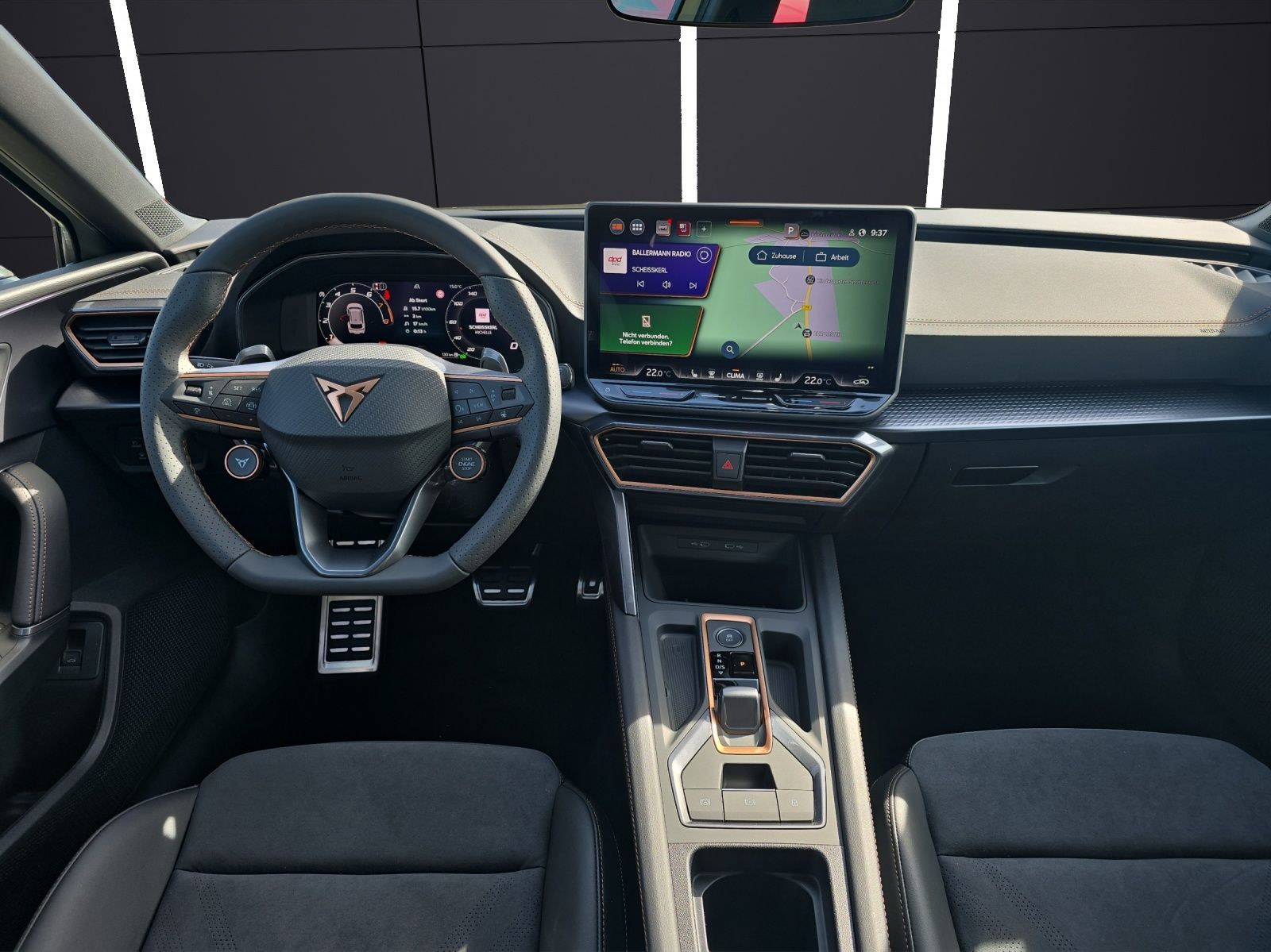 Fahrzeugabbildung CUPRA Leon Sportstourer 2.0 TSI  4Drive VZ DSG AHZ KAM