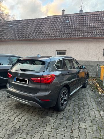 BMW x1 sDrive18i xLine | M-Paket Lenkrad Bremse Gas