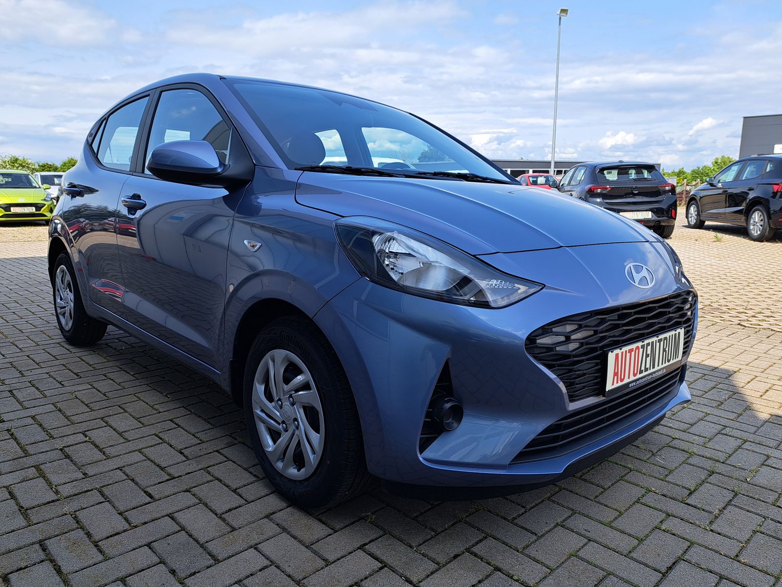 Fahrzeugabbildung Hyundai i10 1.0 MODELL 2025 NAVI WINTERPAKET KAMERA DAB