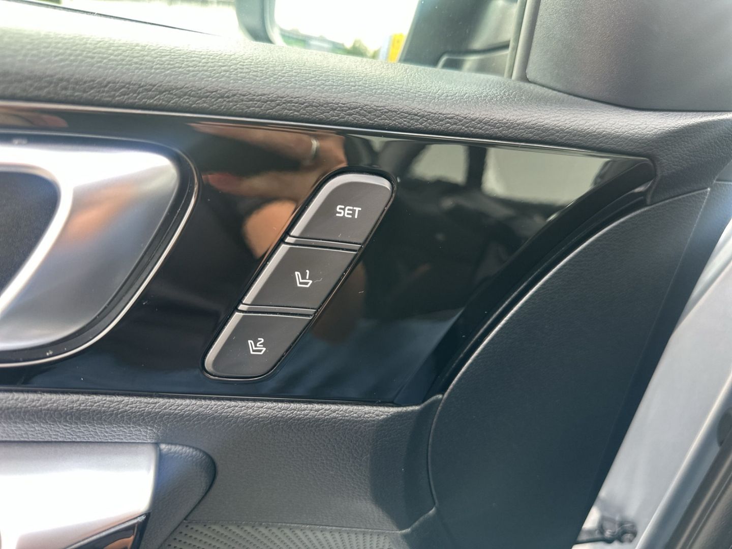 Fahrzeugabbildung Kia Ceed_sw Plug-in Hybrid Spirit 1.6+Navi+digitales