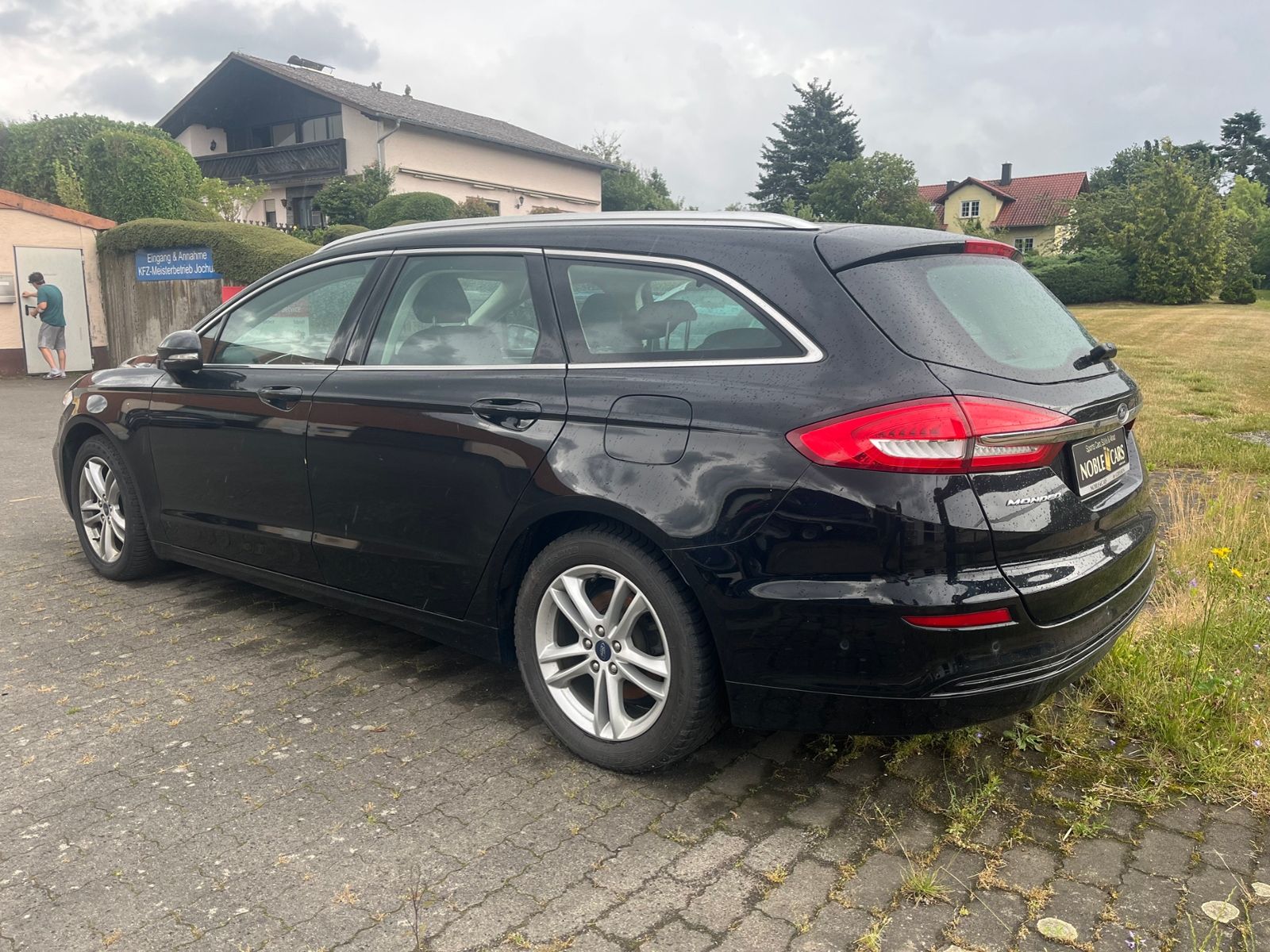 Fahrzeugabbildung Ford Mondeo Turnier Titanium NAV SHZ PDC 17"