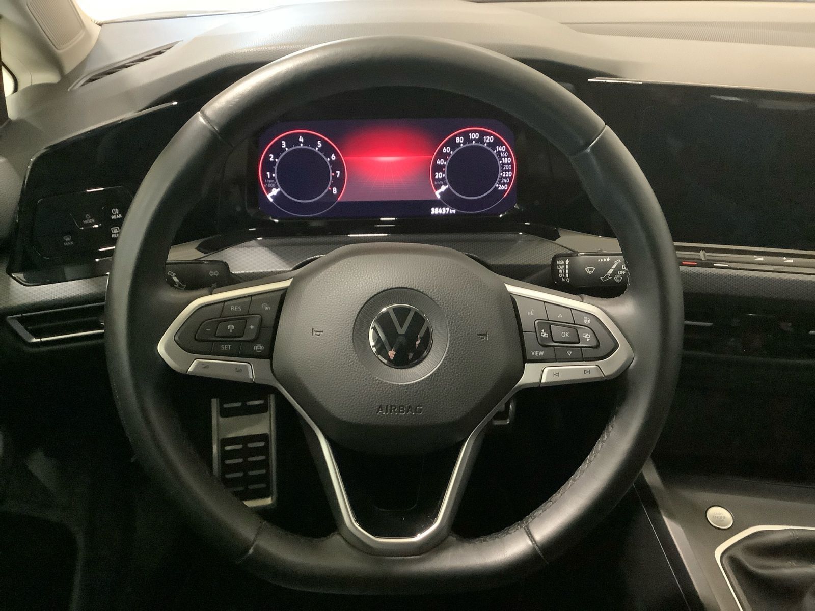 Golf United 1,0  TSI 81 kW  LED, SHZ, Navi, ACC