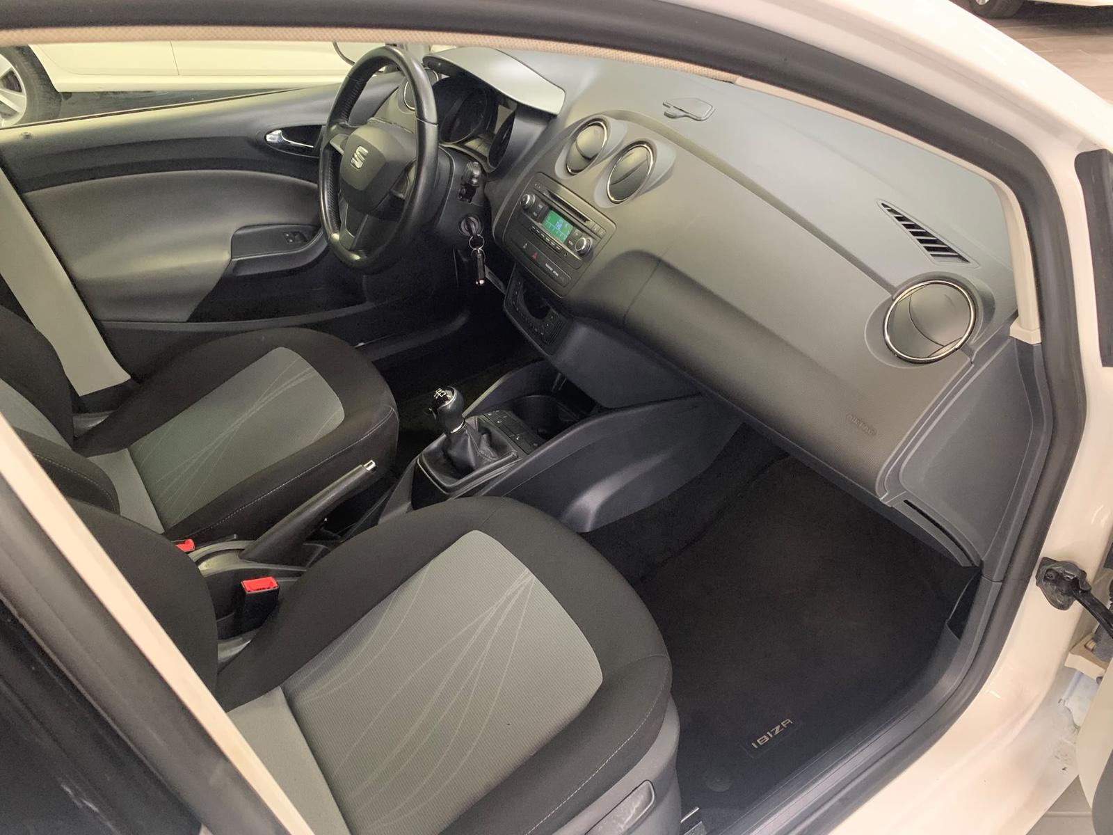 Seat Ibiza 2015 — photo 12