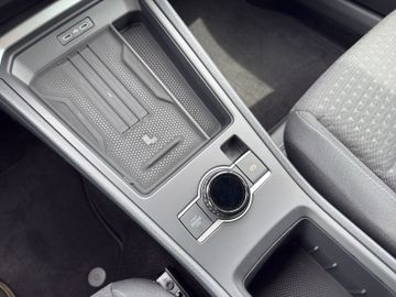 Volkswagen T-Roc - 11