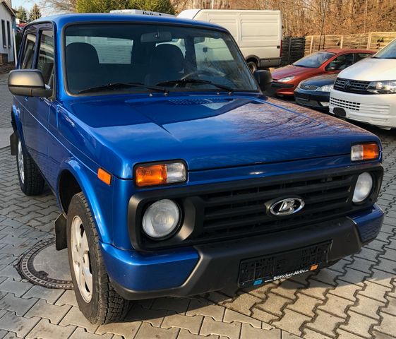 Lada Taiga Urban 4x4 ROSTFREI!!!