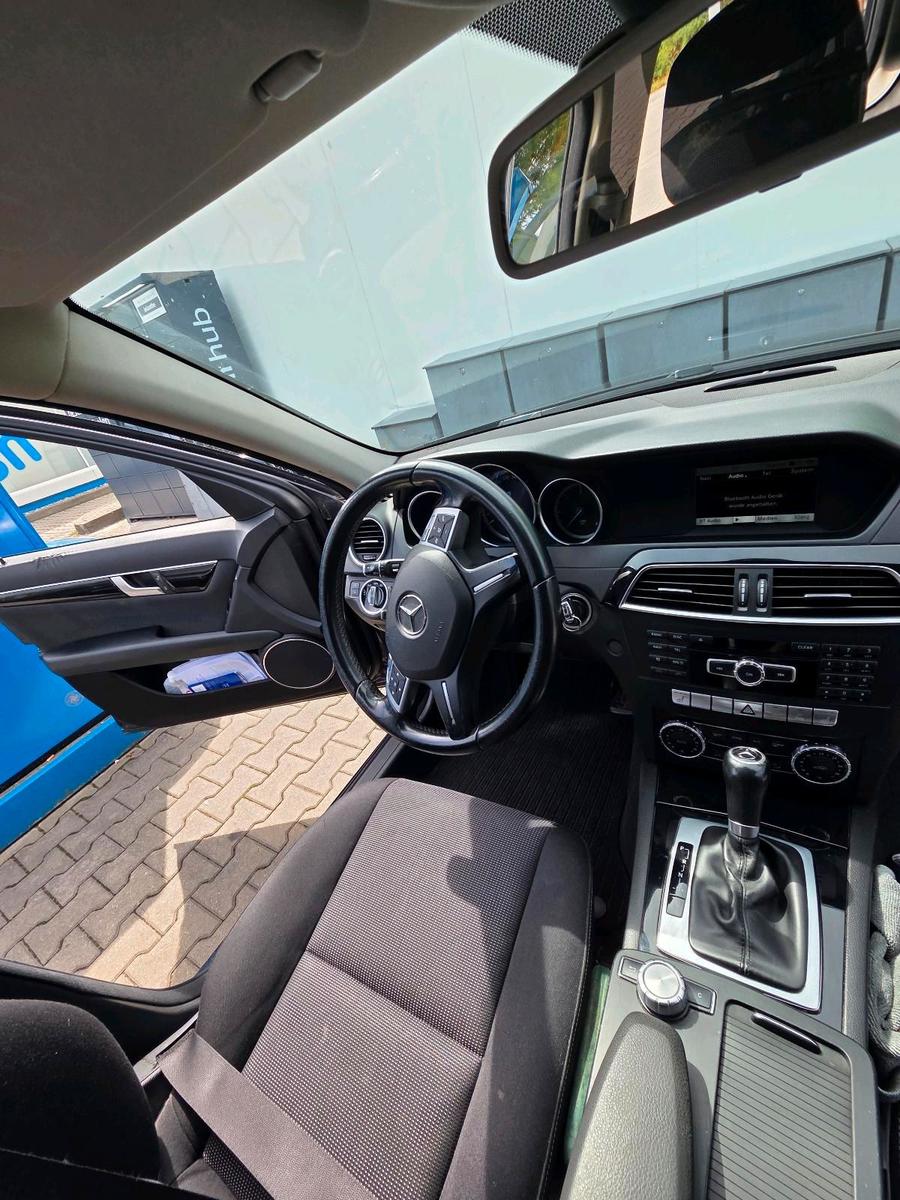 Mercedes-Benz 220 2012 — photo 6