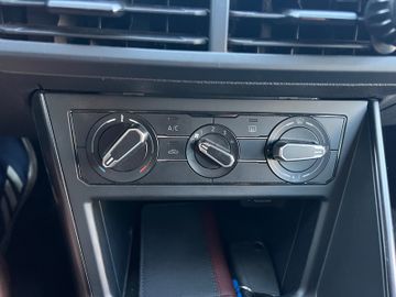Volkswagen Polo - 12
