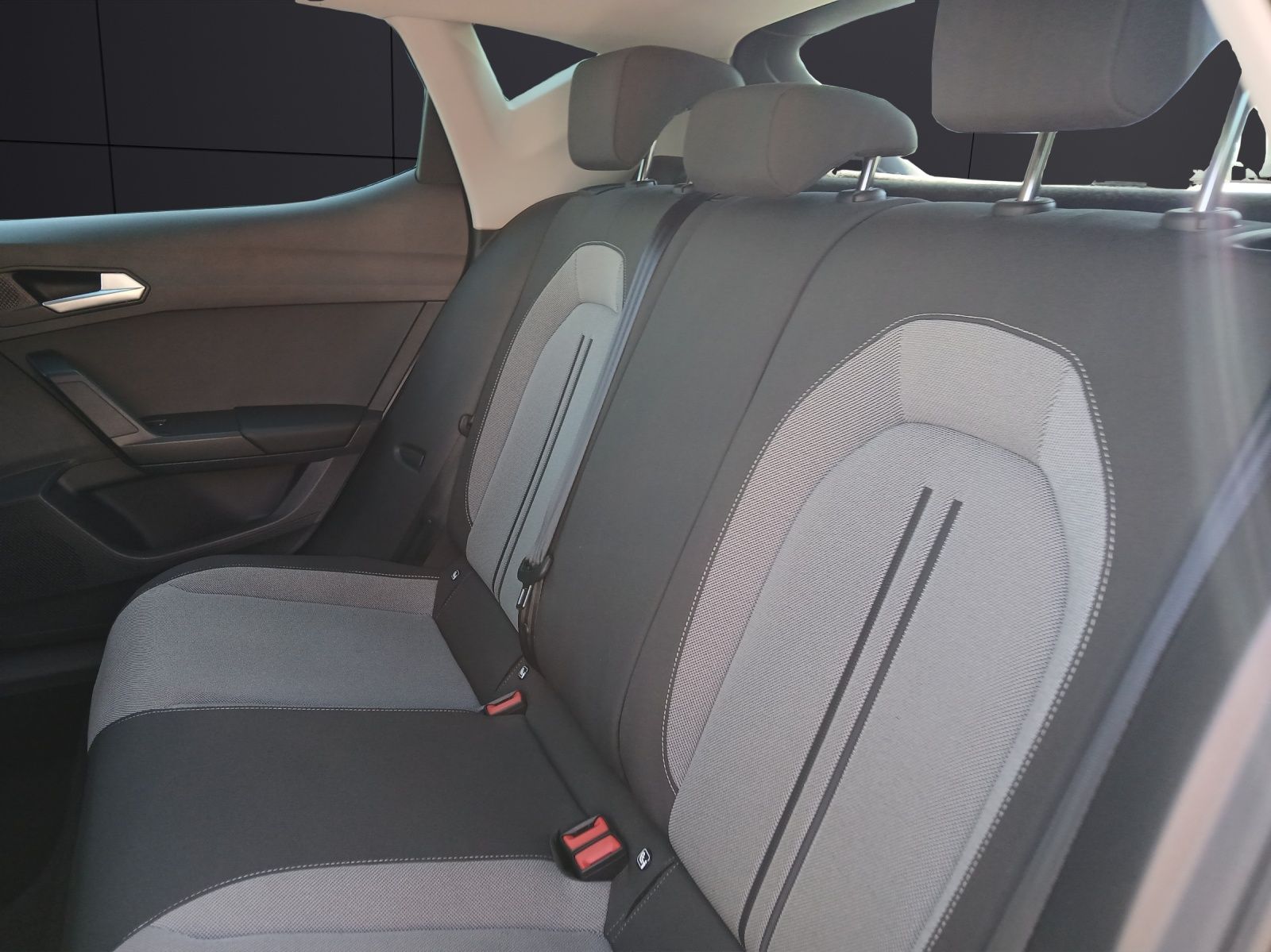 Fahrzeugabbildung SEAT Leon 1.0 TSI Style LED Climatronic GRA PDC SH LM