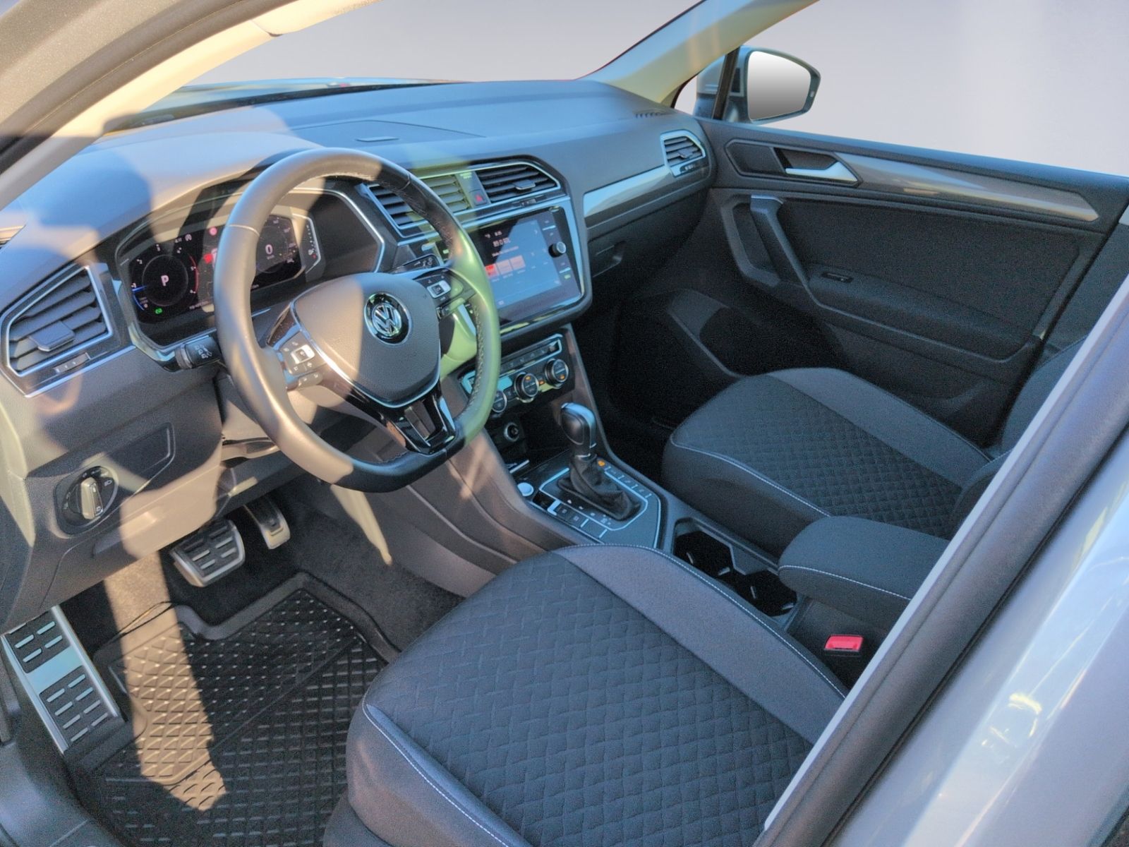 Tiguan 2.0 TDI DSG Join STHZ+AHK+NAVI