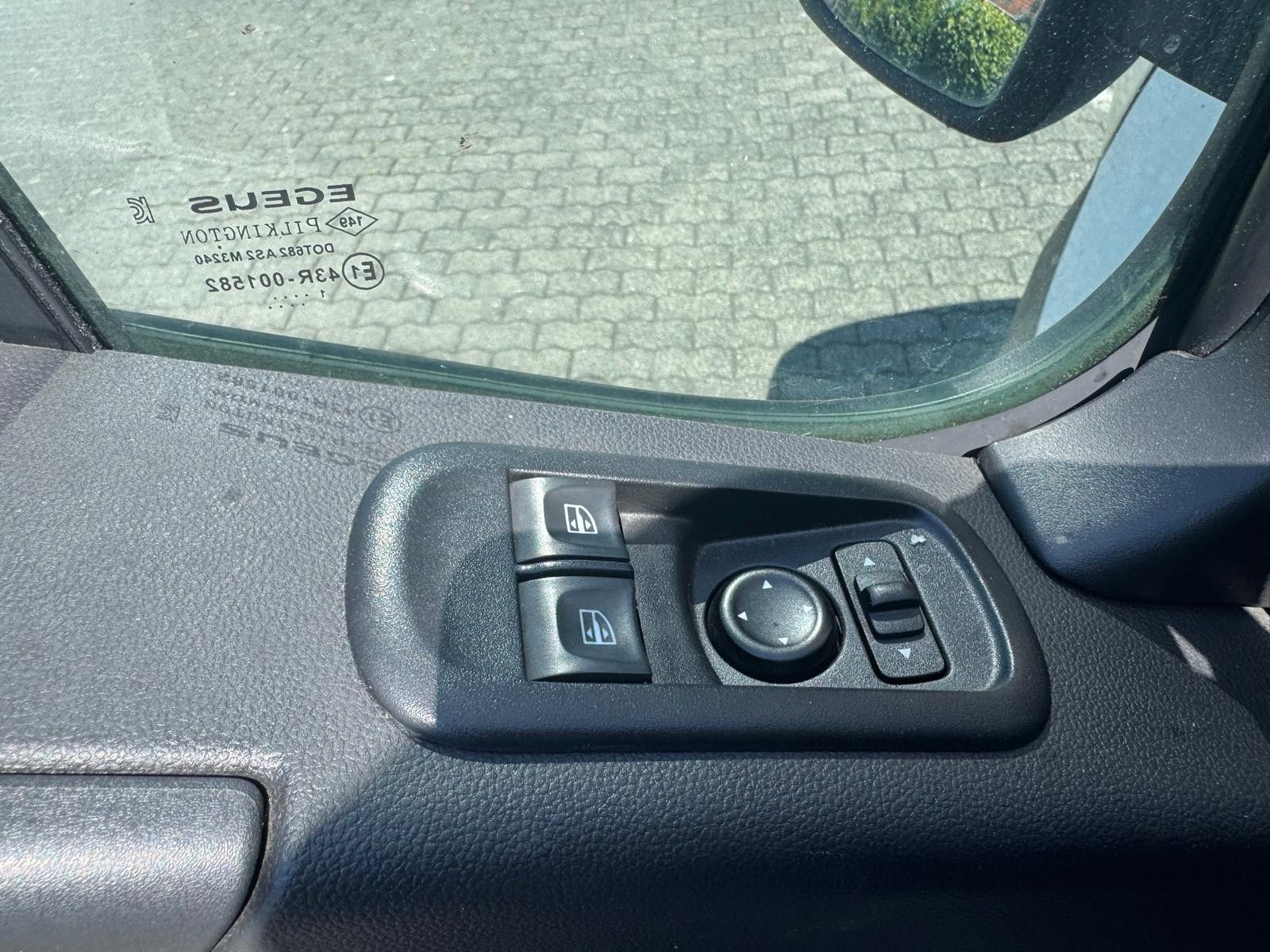 Fahrzeugabbildung Renault Master III Kasten L1H2 HKa 3,5t/1.HAND/TEMPOMAT
