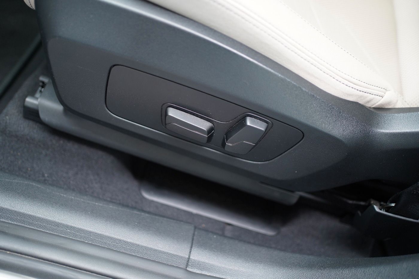 Fahrzeugabbildung BMW X1 18i xLine +LED+Komfortzugang+DAB+Sitzheizung