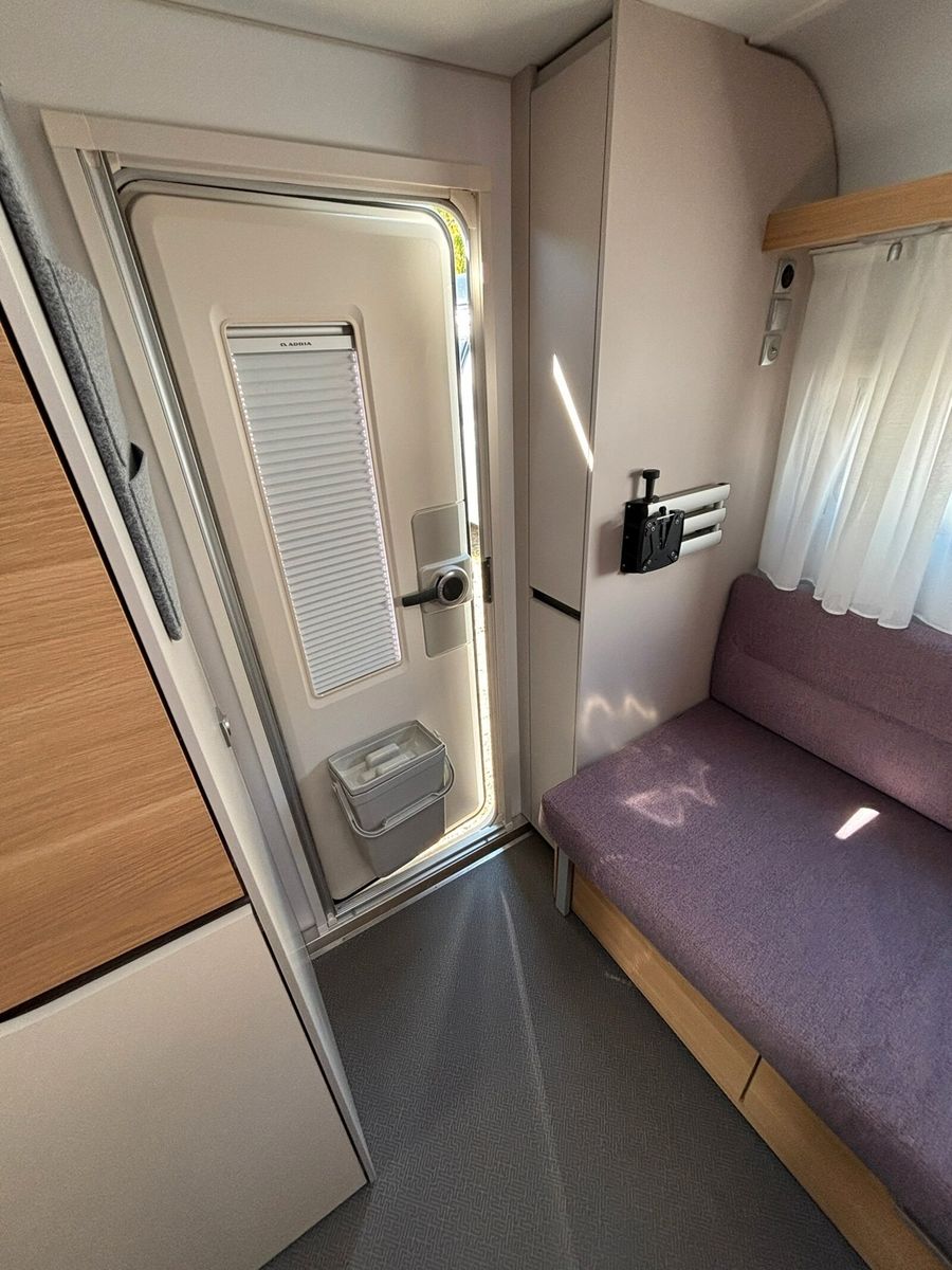 Fahrzeugabbildung Adria Adora 673 PK Tandemachse, Mikro, Fußbodenheizung