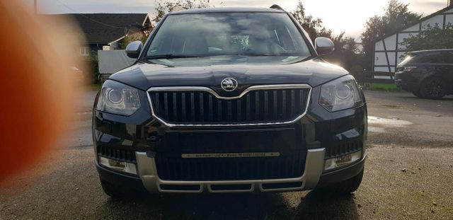 Skoda Yeti 4x4 Motorschaden 2.0TDI Panoram...