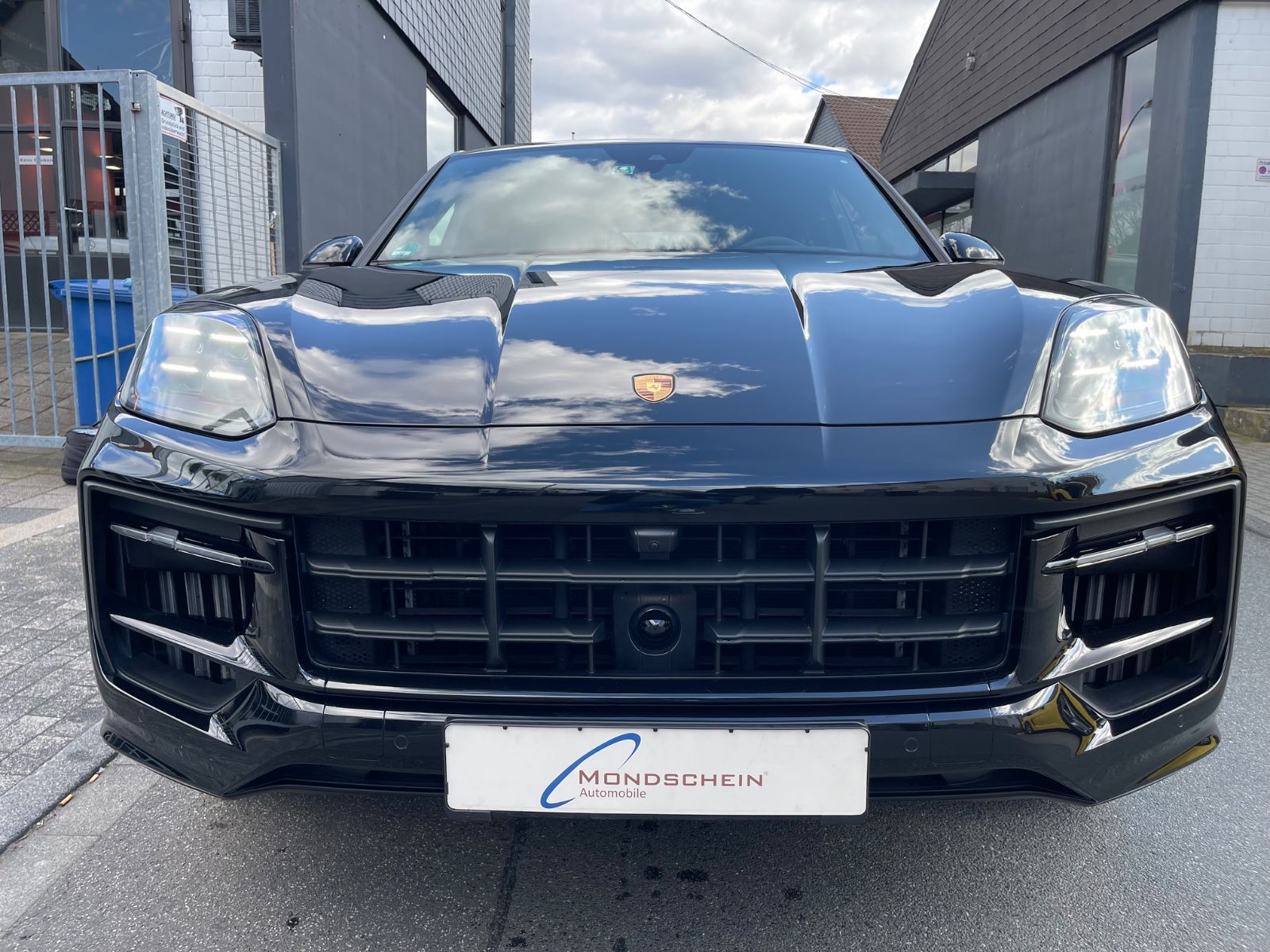 Fahrzeugabbildung Porsche Cayenne GTS Coupé Leichtbau|ACC|HUD|PASM|3.Displ