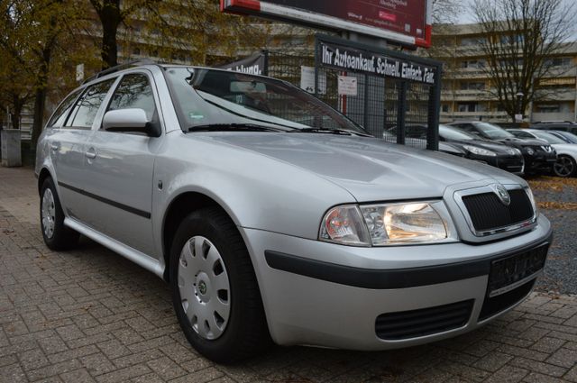 Skoda Octavia Combi Tour1,6 i AHK