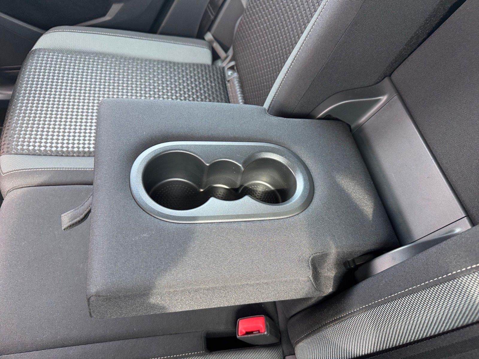 Fahrzeugabbildung Volkswagen Tiguan Life ACTIVE 1.5 TSI