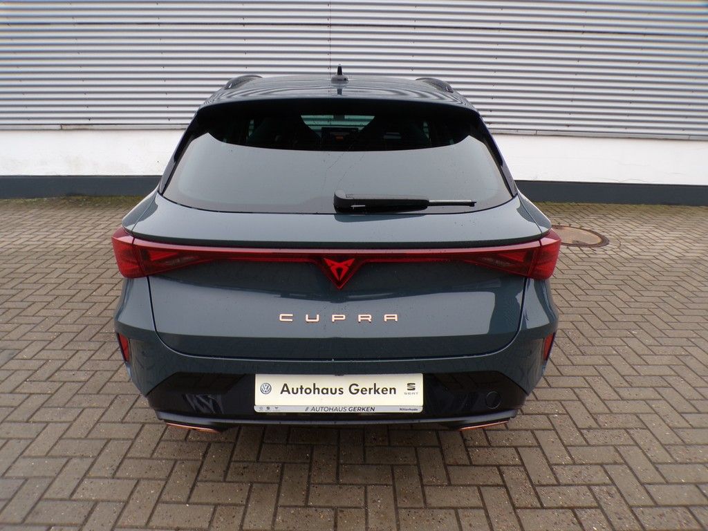Fahrzeugabbildung CUPRA Leon Sportstourer VZ 1.5 e-Hybrid DSG