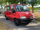 Peugeot Boxer Luxus TD     Tüv Neu  / 9. Sitze - rote Peugeot Boxer
