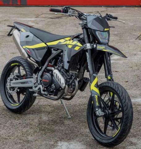 Fantic XMF 125 Performance XMF 125 Motard mit ABS 2025!