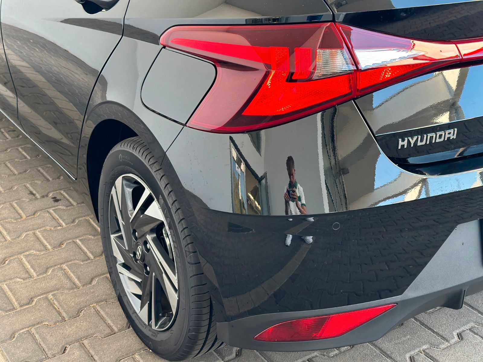 Fahrzeugabbildung Hyundai i20 Connect & Go 1.0l 100PS Navi/PDC!