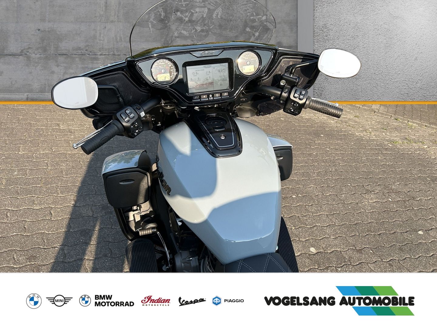 Fahrzeugabbildung Indian Roadmaster Powerplus Dark Horse Koffer, TopCase,