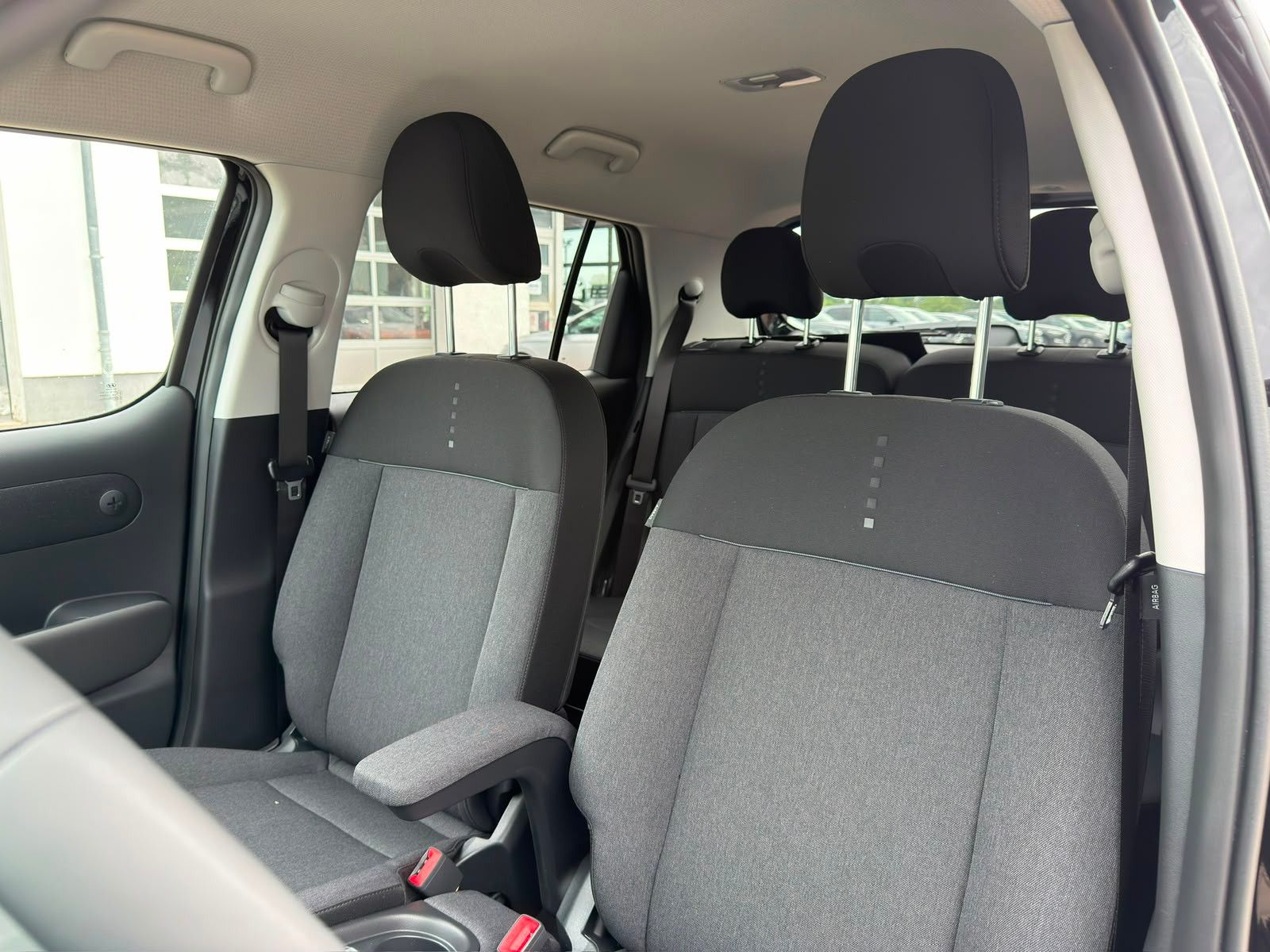 Fahrzeugabbildung Hyundai INSTER Trend 85kW *RW370KM*Totwinkel*ACC*360°