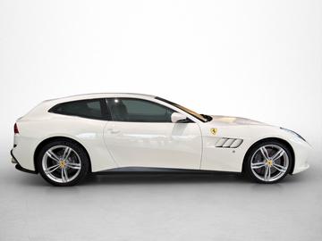صورة 4 لـ 2019 Ferrari GTC4LUSSO