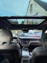 Volvo XC60 B4 Automatik R-Design Panoramadach - Volvo XC60 Gebrauchtwagen in Münster