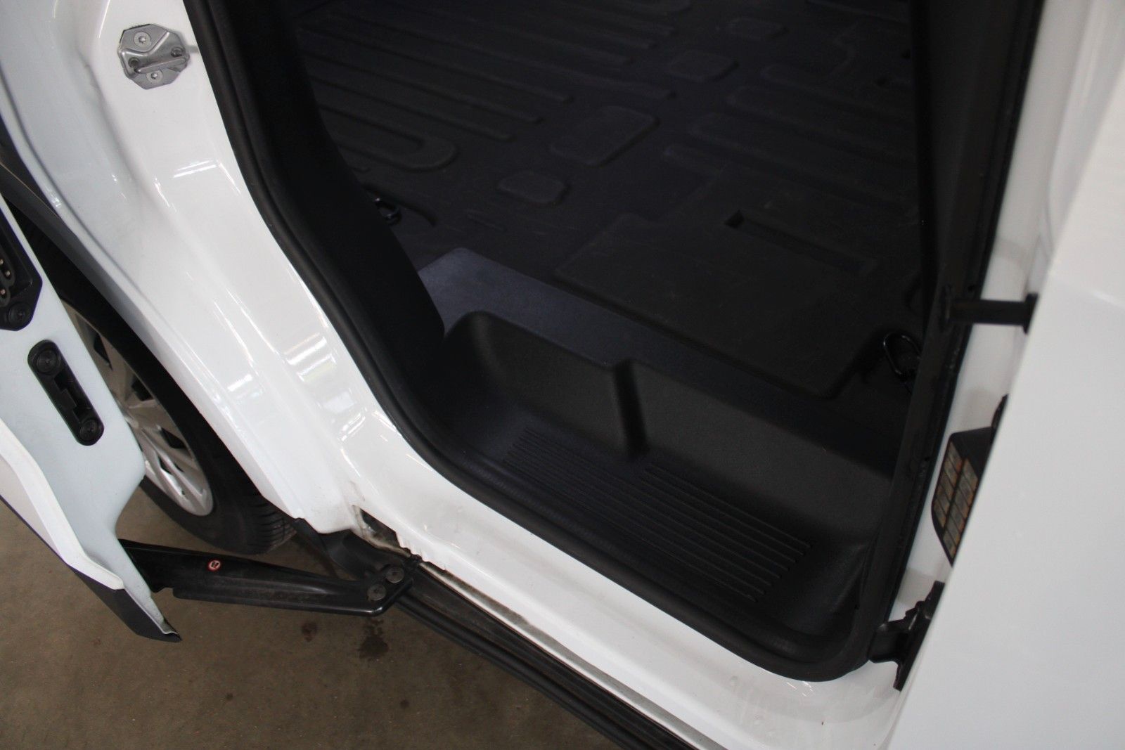 Fahrzeugabbildung Ford Transit Courier 1.5 EcoBlue TREND Kasten KLIMA