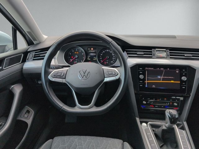 Passat Variant 1.5 TSI AHK+KAMERA+NAVI+LED+KLIMA