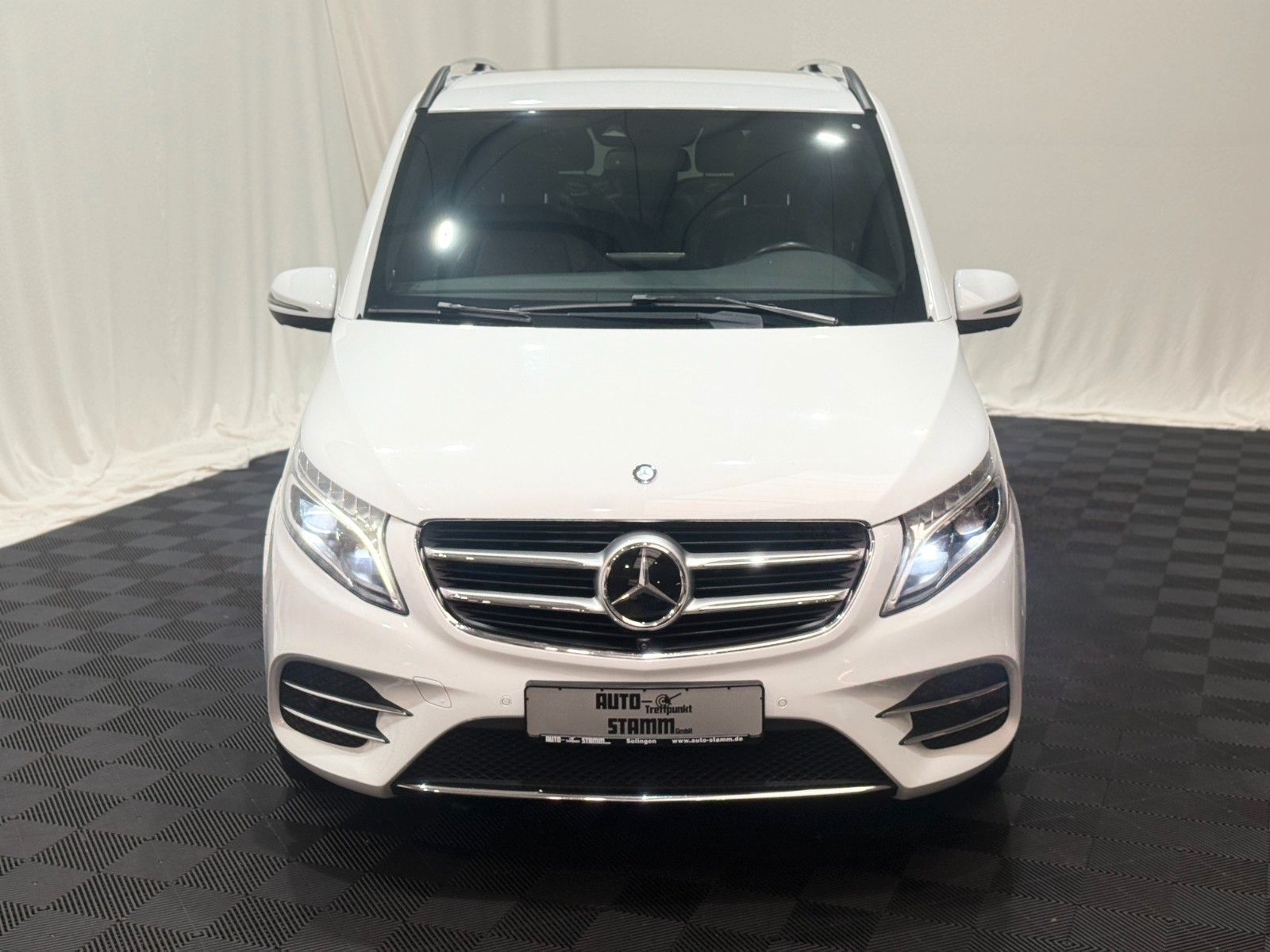 Fahrzeugabbildung Mercedes-Benz V250/Burmester/360°/4Matic/ExclusiveEdition/Lang