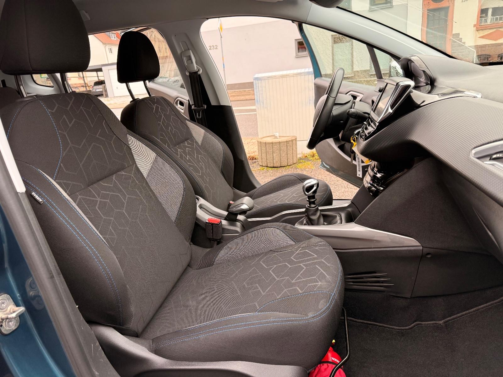 Peugeot 2008 Style Navi PDC Klima