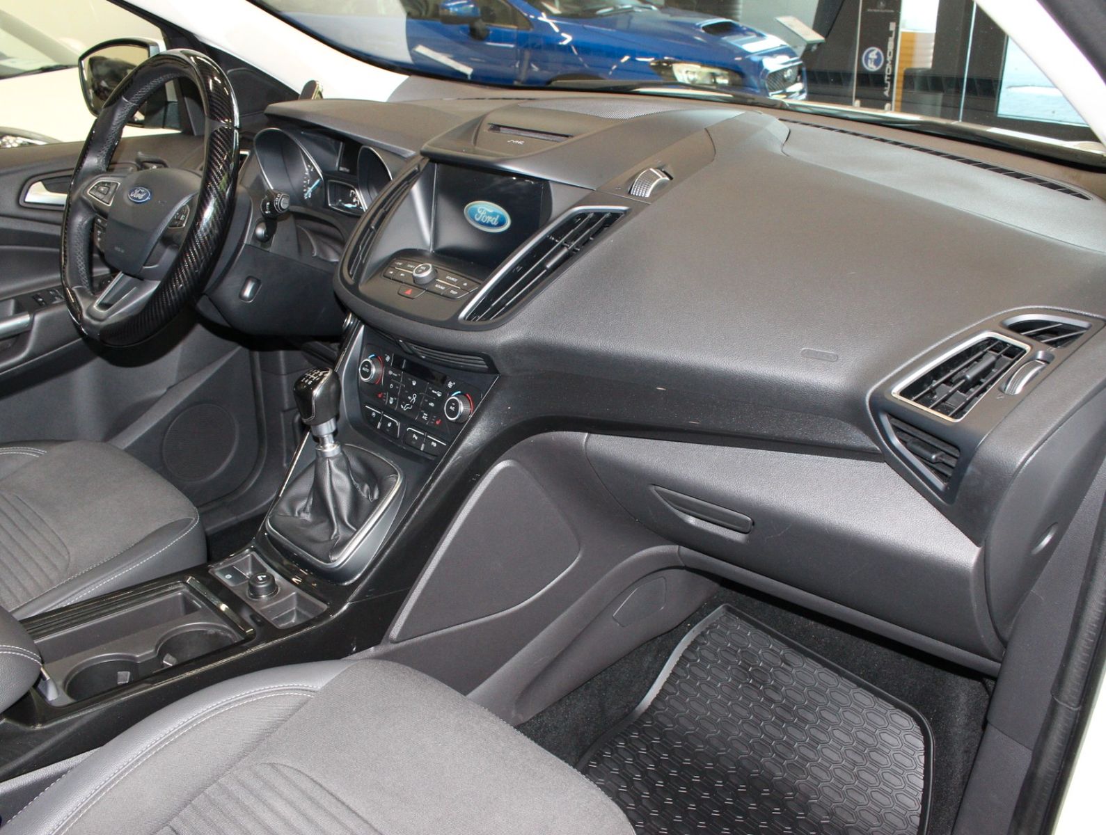 Fahrzeugabbildung Ford Kuga 1,5 EcoBoost 4x2 Titanium*Kamera*Navi
