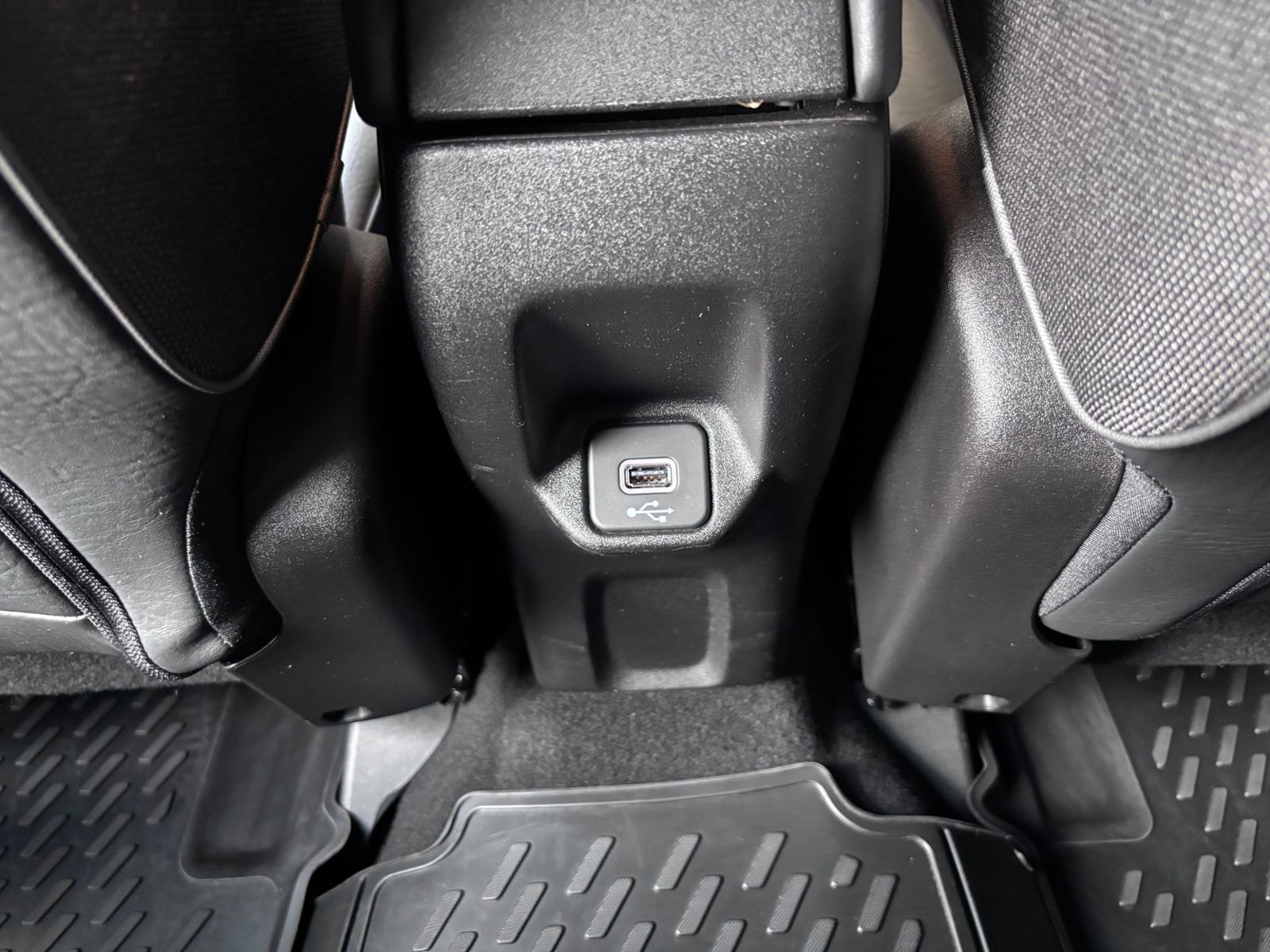 Fahrzeugabbildung Fiat 500X Cross 1.3 FireFly Turbo NAVI ALU