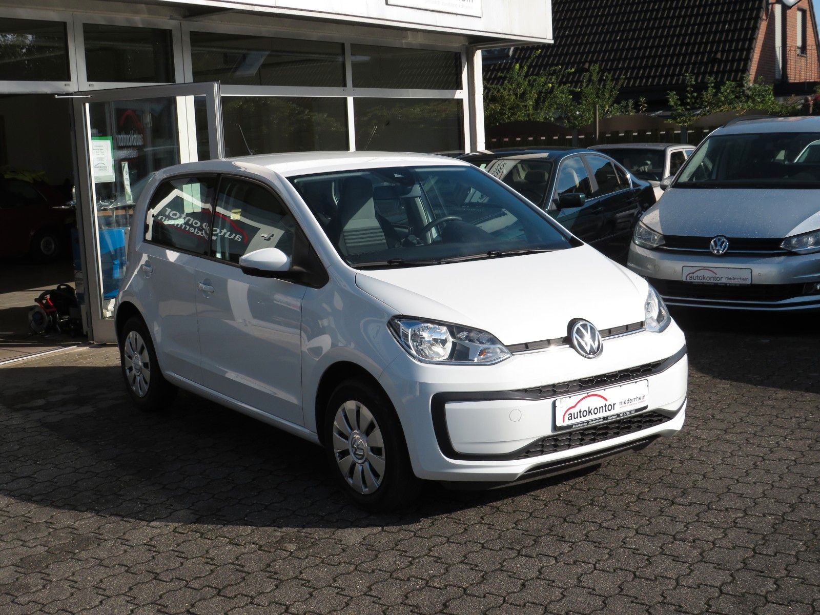 Fahrzeugabbildung Volkswagen up! TELVOR, MAPS&MORE KLIMA DAB NOTBREMS 1.HD