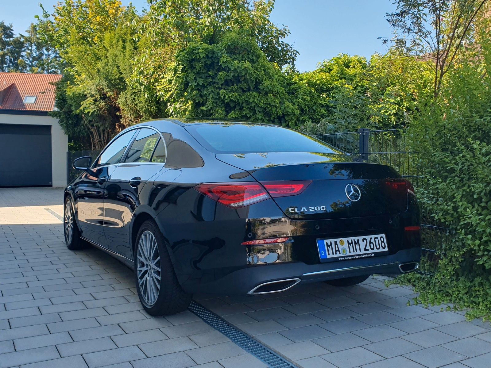 MERCEDES-BENZ CLA 200 Progressive Line nachtschwarz