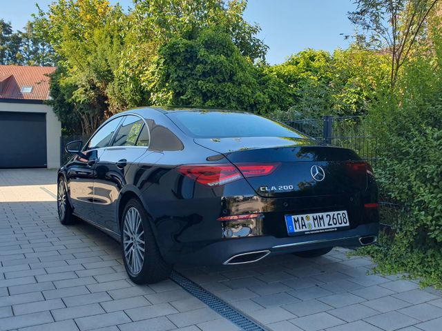 MERCEDES-BENZ CLA 200 Progressive Line nachtschwarz
