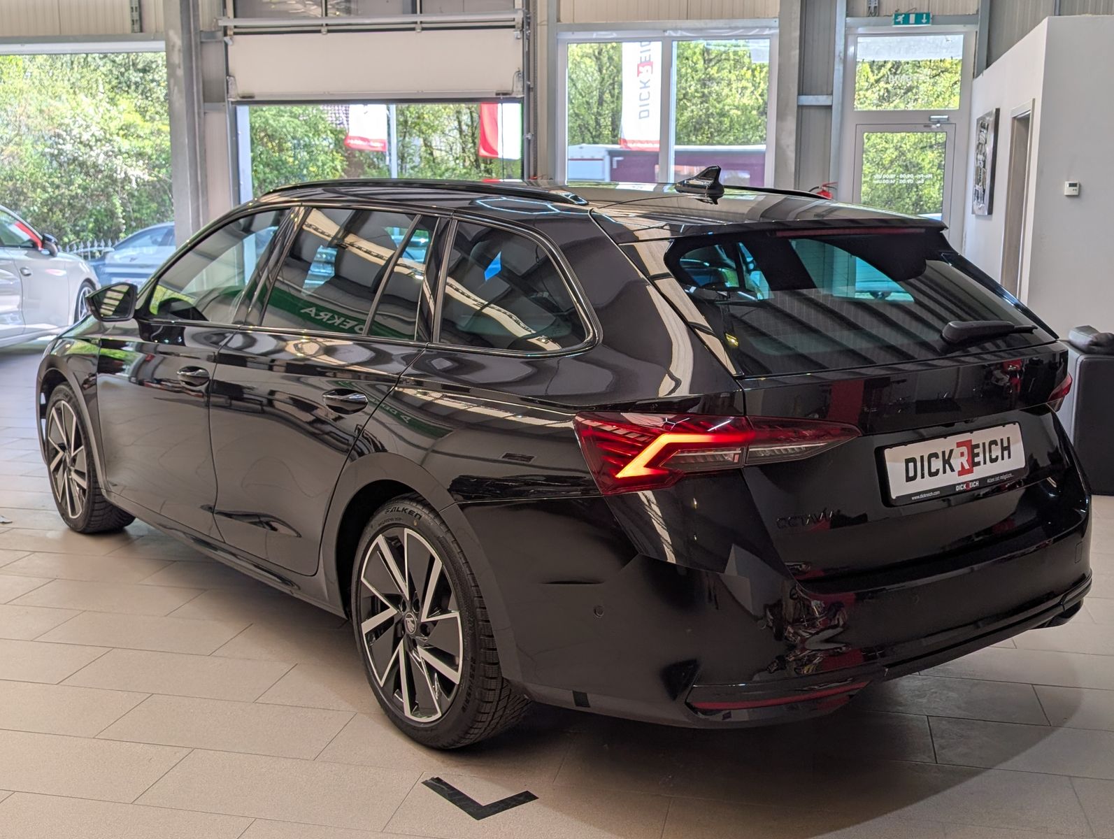 Fahrzeugabbildung SKODA Octavia 2.0 TDI Sportline Matrix Canton Pano ACC