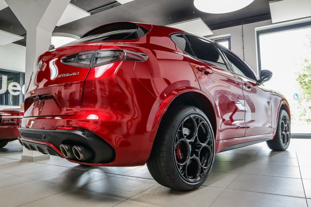 Fahrzeugabbildung Alfa Romeo Stelvio QV *PANO*AKRAPOVIC*21"*Assistenz*ETNA*